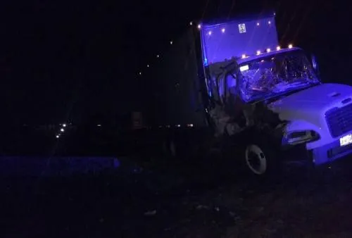 Camión de carga aplasta a un hombre en la Vía Atlixcáyotl