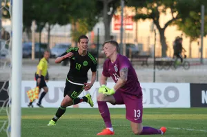 México gana a Inglaterra y se coloca puntero en Toulon