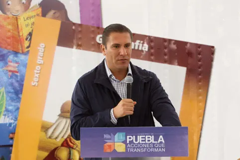Prioritaria la educación en Puebla, reitera RMV