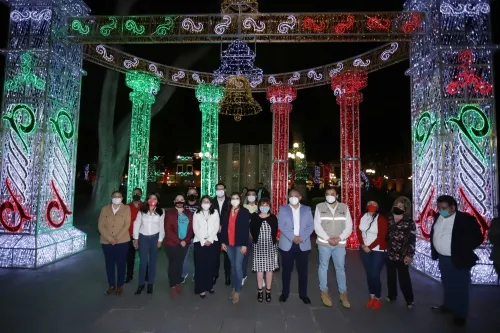 Con encendido de iluminación, arranca CRV el mes patrio