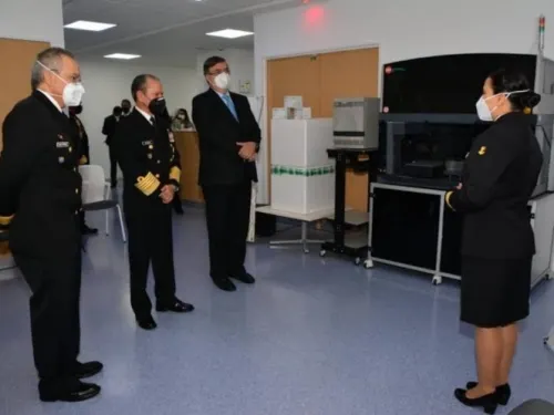 Donan equipo para detección de covid a Centro Médico Naval
