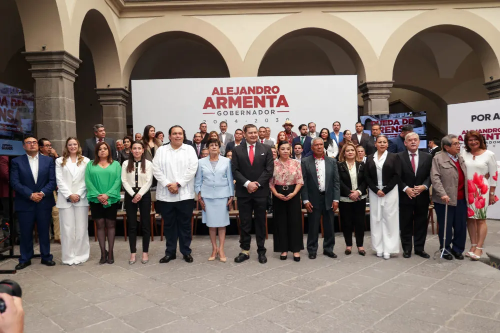 Presenta Armenta a 29 nuevos integrantes de su gabinete; destacan Silvia Tanús y Josefina Morales