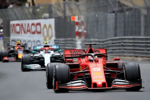 Ferrari solicita revisión de decisión que dejó a Vettel sin victoria en Gran Premio de Canadá