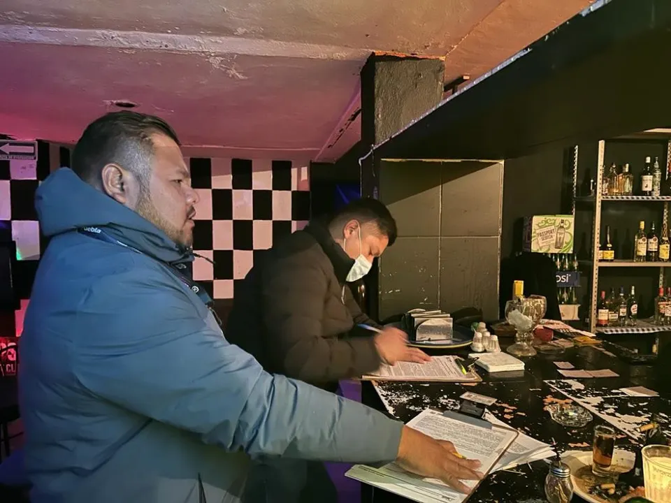Normatividad verifica que 22 establecimientos en Puebla funcionen en el marco legal