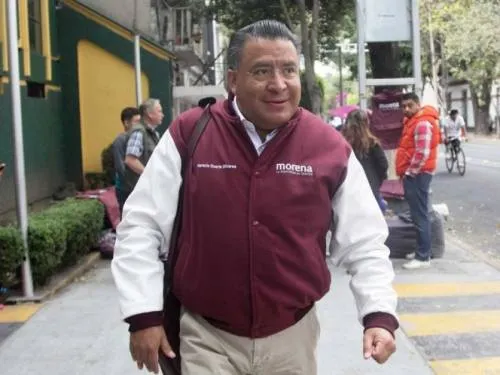 Morena va con PT y PES para comicios locales de 26 estados