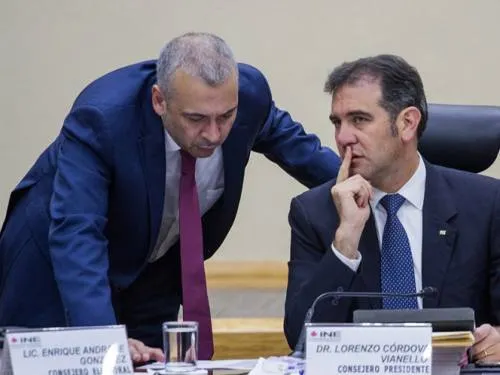 Consejeros del INE, en desacuerdo de ganar menos que el próximo presidente