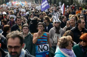 Reforma a Ley del Aborto moviliza a miles en España