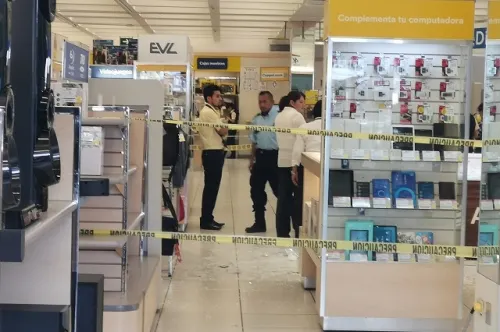 Cae banda que asaltaba tiendas de Coppel