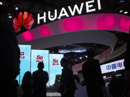 Ordena Johnson ‘reducir a cero’ a Huawei en Reino Unido