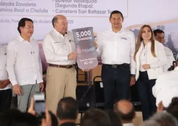 Por combate eficaz al huachicol, Pemex aumenta donación de materiales para pavimentación en Puebla