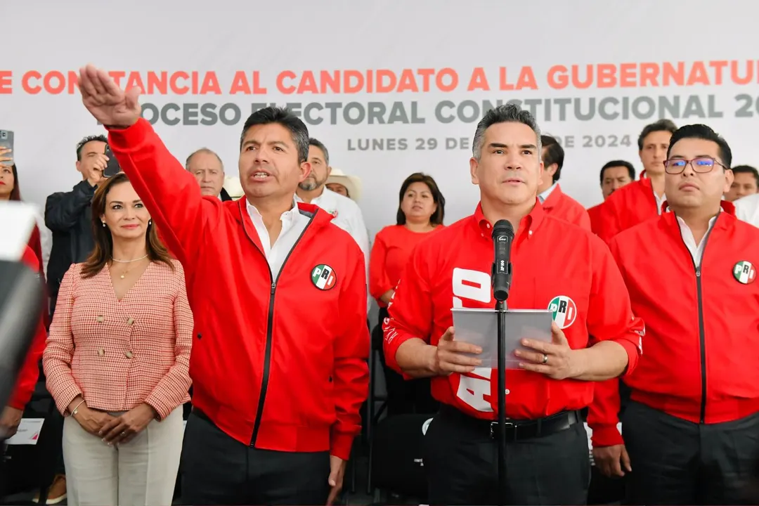 Recibe Lalo Rivera constancia del PRI