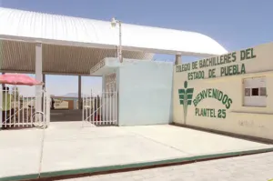 Denuncian irregularidades de ex secretario del Sitracobaep