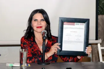 Norma Layón, edil de Texmelucan, se registra en Morena para la gubernatura de Puebla