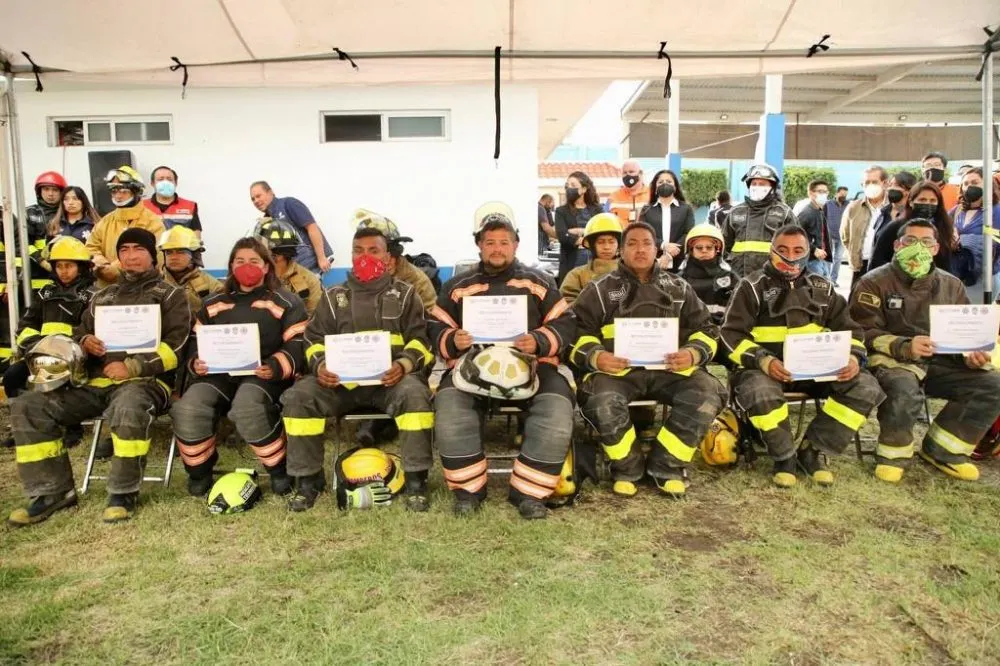 Conmemora protección civil de San Andrés Cholula día del bombero con taller de extracción vehicular
