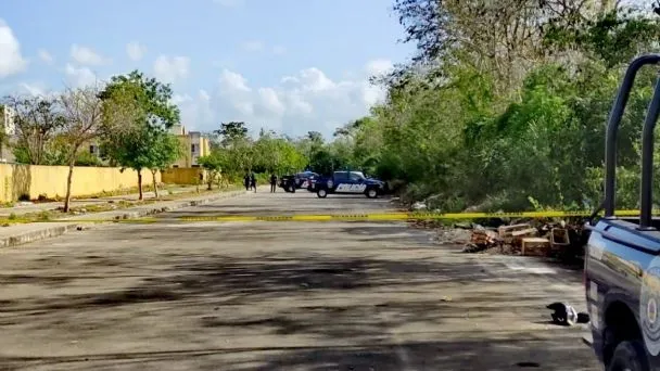 Encuentran cuatro cuerpos de hombres en Playa del Carmen