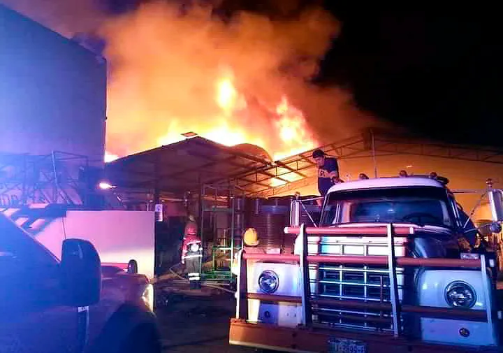 incendio-fabrica-plasticos-zacatlan