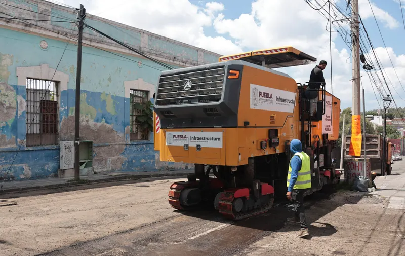 Cuatro trenes de pavimento dejarán Puebla capital para atender Huejotzingo y Texmelucan