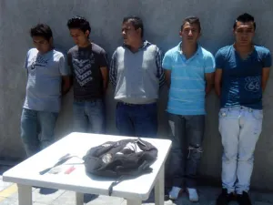 Detienen a sujetos por presunto robo en La Loma