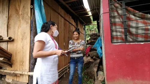 Madres trabajadoras indígenas de la Sierra Norte recibirán apoyo para el cuidado de sus hijos