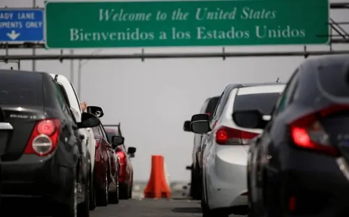 Retrasos de hasta seis horas en cruces México-EU tras nuevas restricciones de viaje