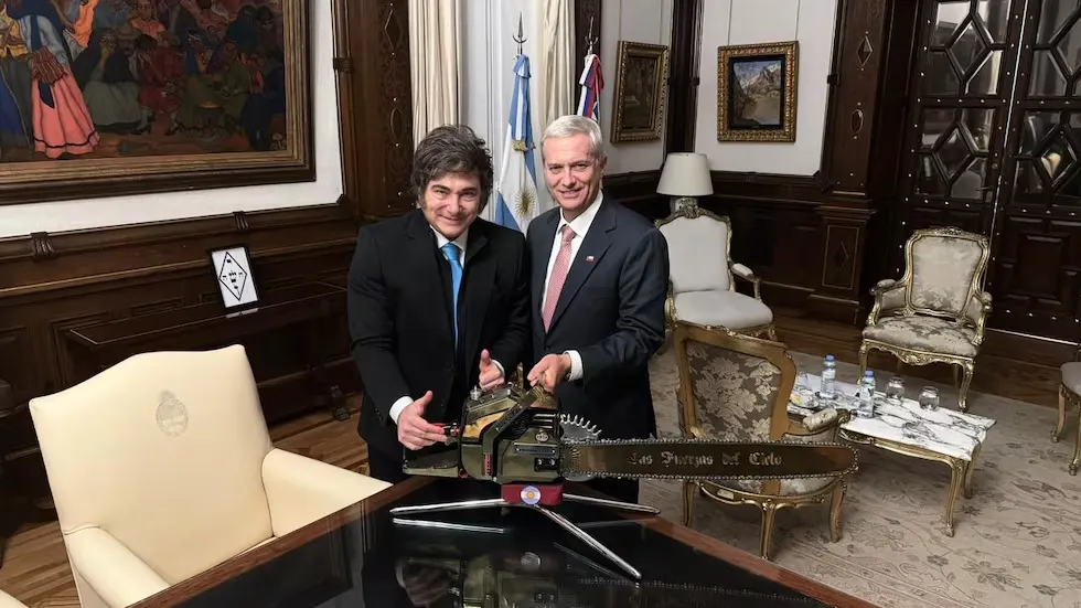 José Antonio Kast se reúne con Javier Milei en su primer viaje internacional y anuncian hoja de ruta bilateral