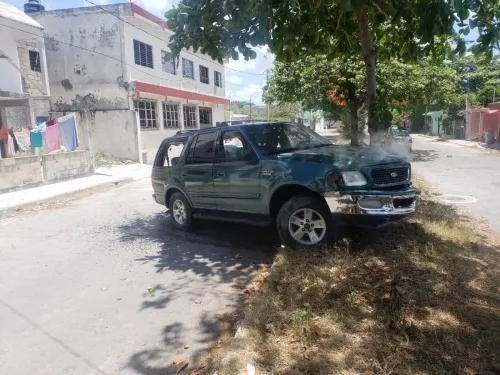 Balacera frente a cárcel de Cancún deja al menos dos presuntos sicarios muertos