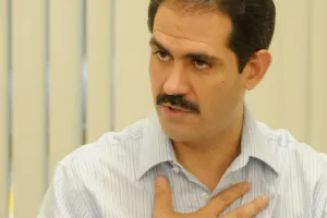Critica Ochoa Reza postura de Padrés Elías; exige se castigue