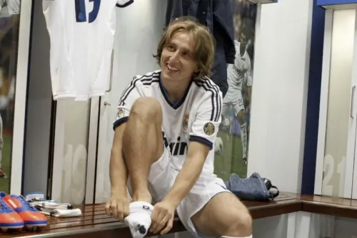 Luka Modric sufre lesión muscular en la pierna; se perderá partido ante Levante