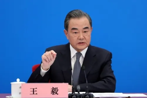 China advierte de una “nueva Guerra Fría” con EU por la pandemia de Covid-19