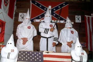Ex líder KKK reitera apoyo a Donald Trump