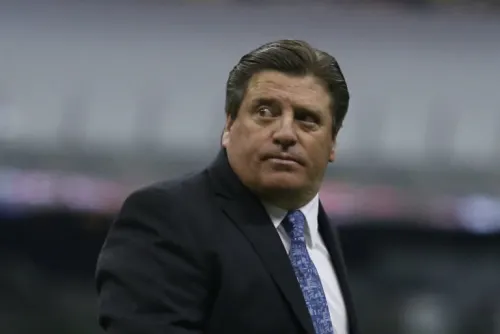 Miguel Herrera suena como opción para llegar al banquillo del Betis