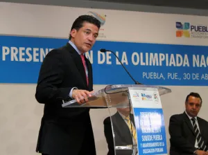 SEP abanderó a la delegación poblana rumbo a la Olimpiada Nacional