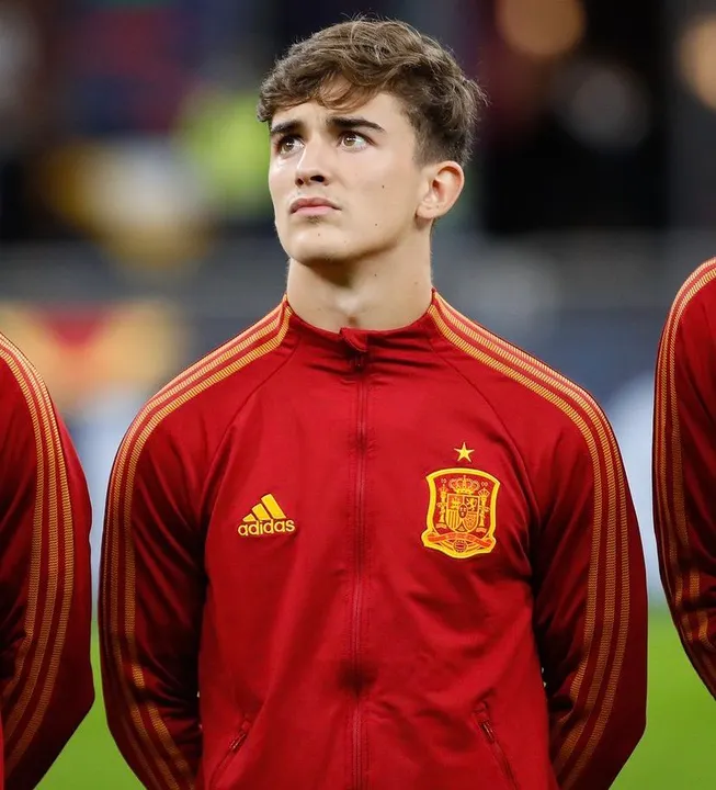 Gavi se convirtió en el futbolista más joven en debutar con la selección de la España