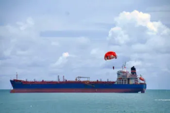 México envía 400 mil barriles de petróleo a Cuba por crisis energética