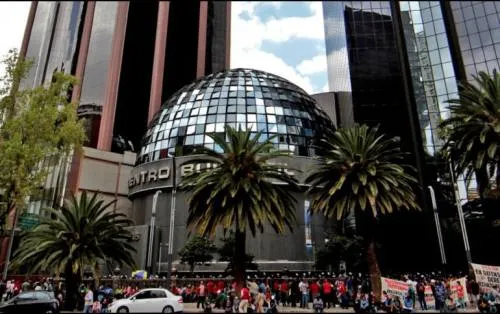Bolsa Mexicana inicia semana a la baja, ante incertidumbre global