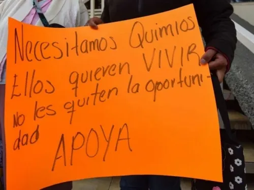 Padres de niños con cáncer acuden a cuarta reunión con Segob