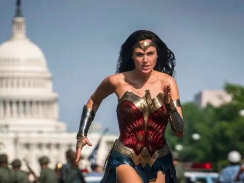 Warner Bros hará evento virtual para fans de DC a falta de Comic-Con