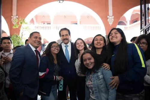 Brindar herramientas pertinentes a los jóvenes, cometido de las preparatorias BUAP