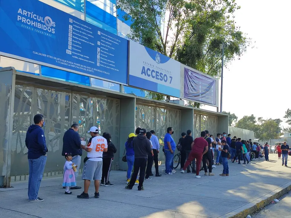 Habrá transporte nocturno para el partido Puebla-Chivas