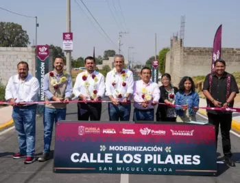 Inaugura Ayuntamiento de Puebla modernización de calle Los Pilares en San Miguel Canoa