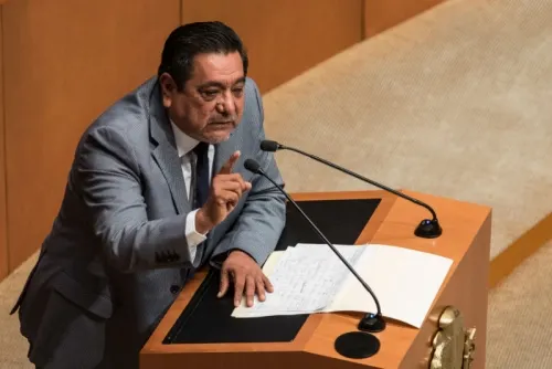Morena propone eliminar Afores y que ahorro sea manejado por el Estado; Hacienda rechaza propuesta