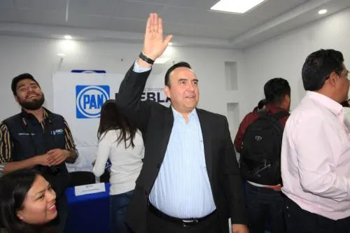 Queja por actos anticipados de Morena no han sido desechada por el INE