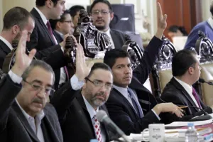 Regidores aplazan reforma al artículo 209 del Coremun