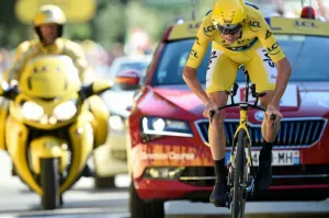 Froome distancia a Quintana en contrarreloj del Tour de luto por Niza