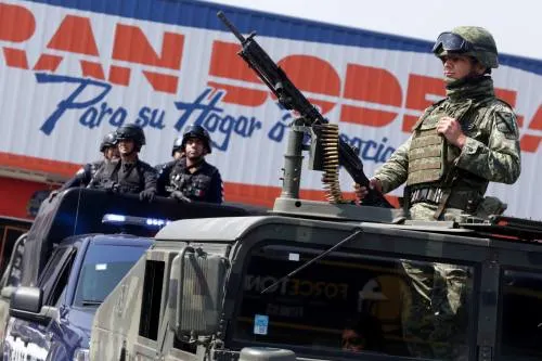 Puebla presenta blindaje militar y policiaco para evitar saqueos en comercios: Diódoro Carrasco