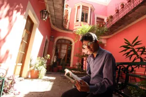 Estudiante de letras BUAP gana Premio Nacional de Poesía 2016