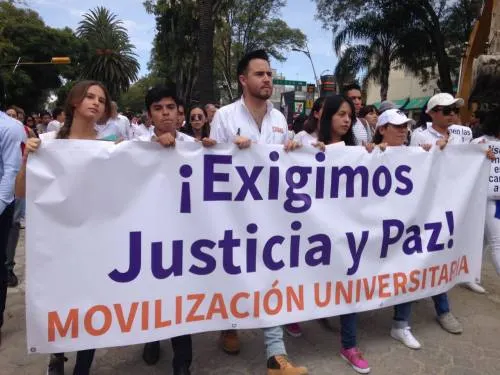 VIDEO: Universitarios exigen Justicia y Paz