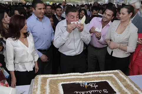 Gali festeja junto al gobernador su 54 aniversario