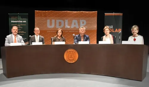 Senadora presenta en la Udlap libro sobre el envejecimiento