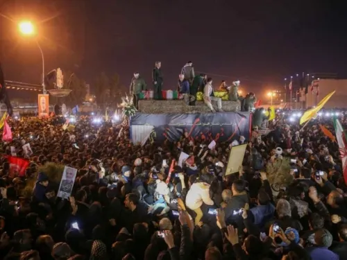 ¡Muerte a Estados Unidos! Iraníes llaman a vengar a su “héroe”